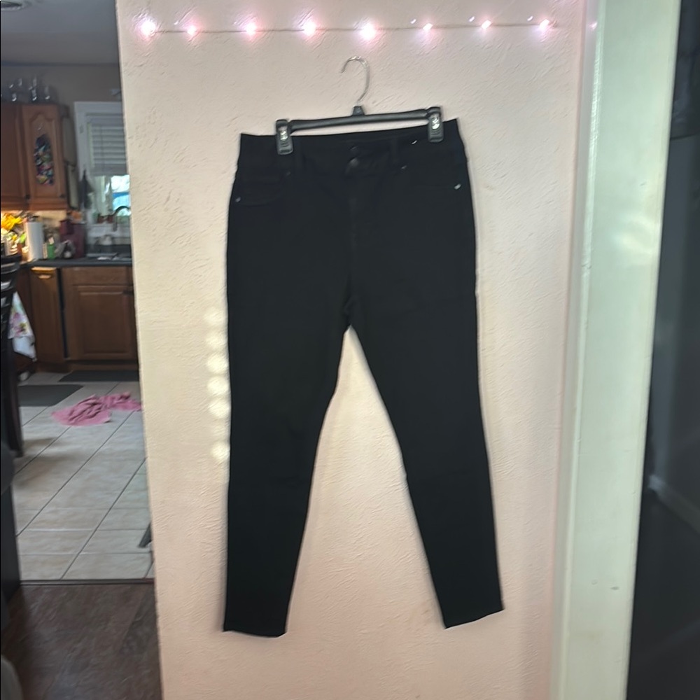 Women's Black Skinny Jeans